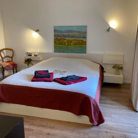 Les Chambres De Mont St Sebastien Soignolles-en-Brie Luaran gambar